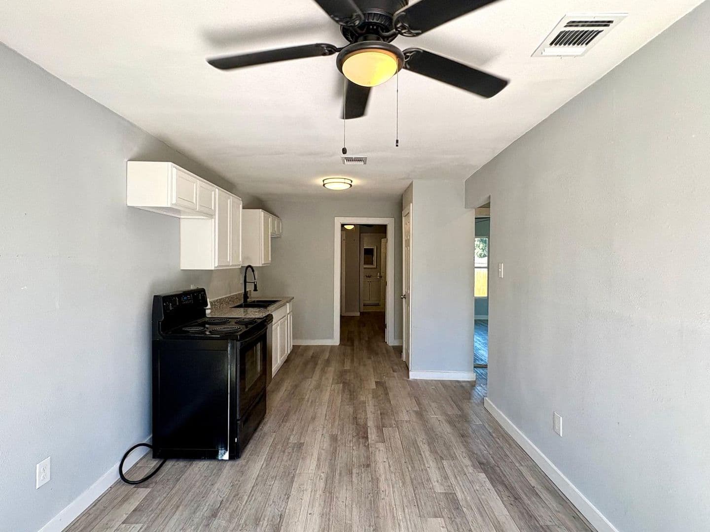 San Antonio House: 2017 Lyons St