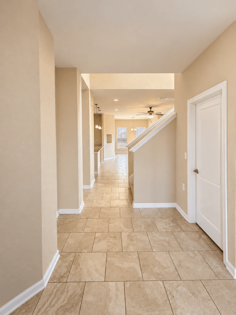 San Antonio House: 2219 Lily Pad Ln