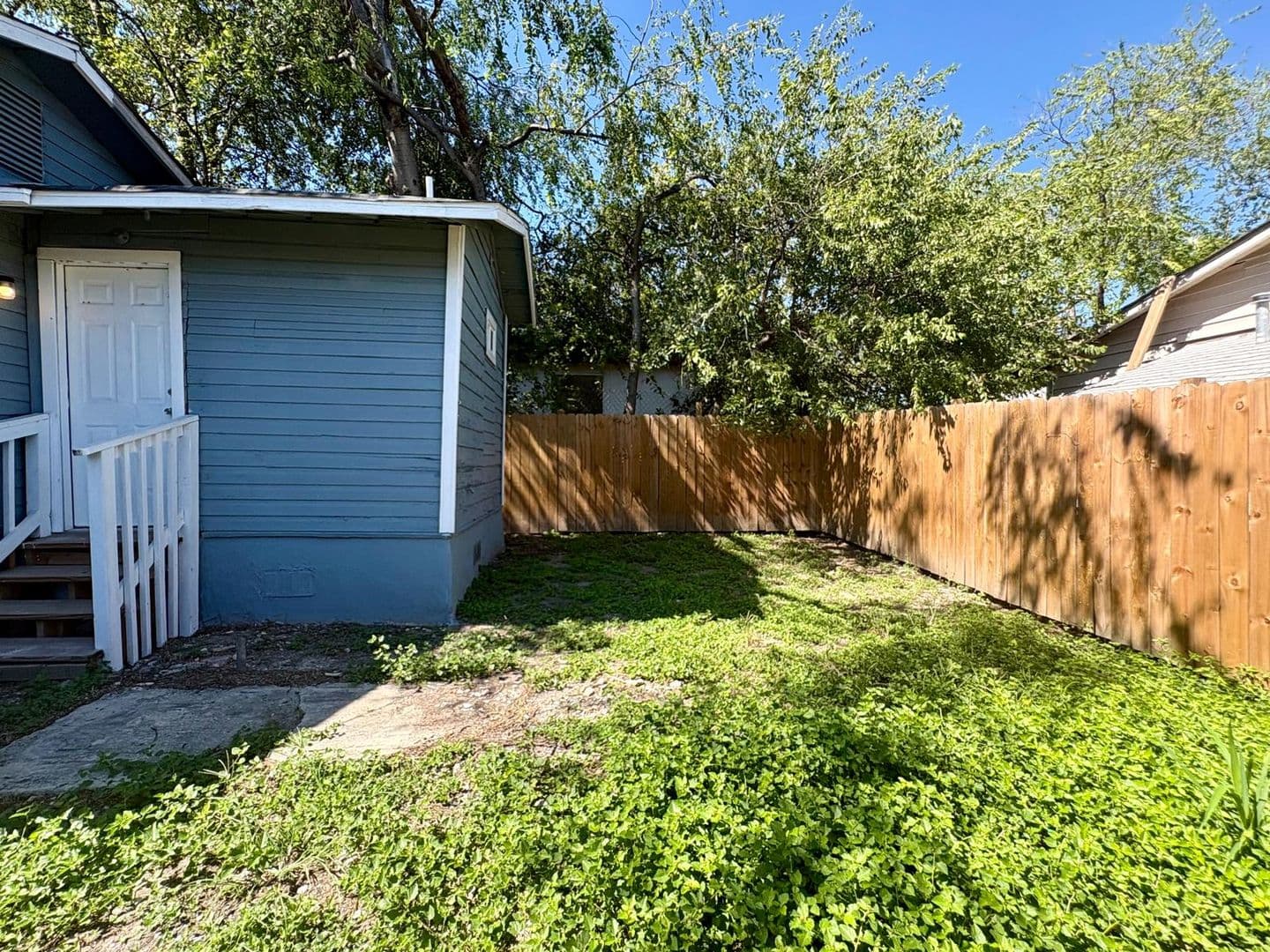 San Antonio House: 2017 Lyons St