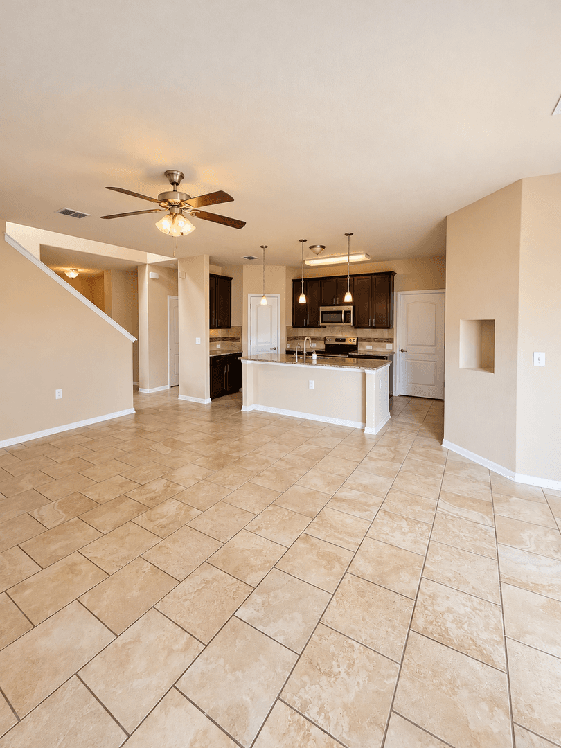 San Antonio House: 2219 Lily Pad Ln