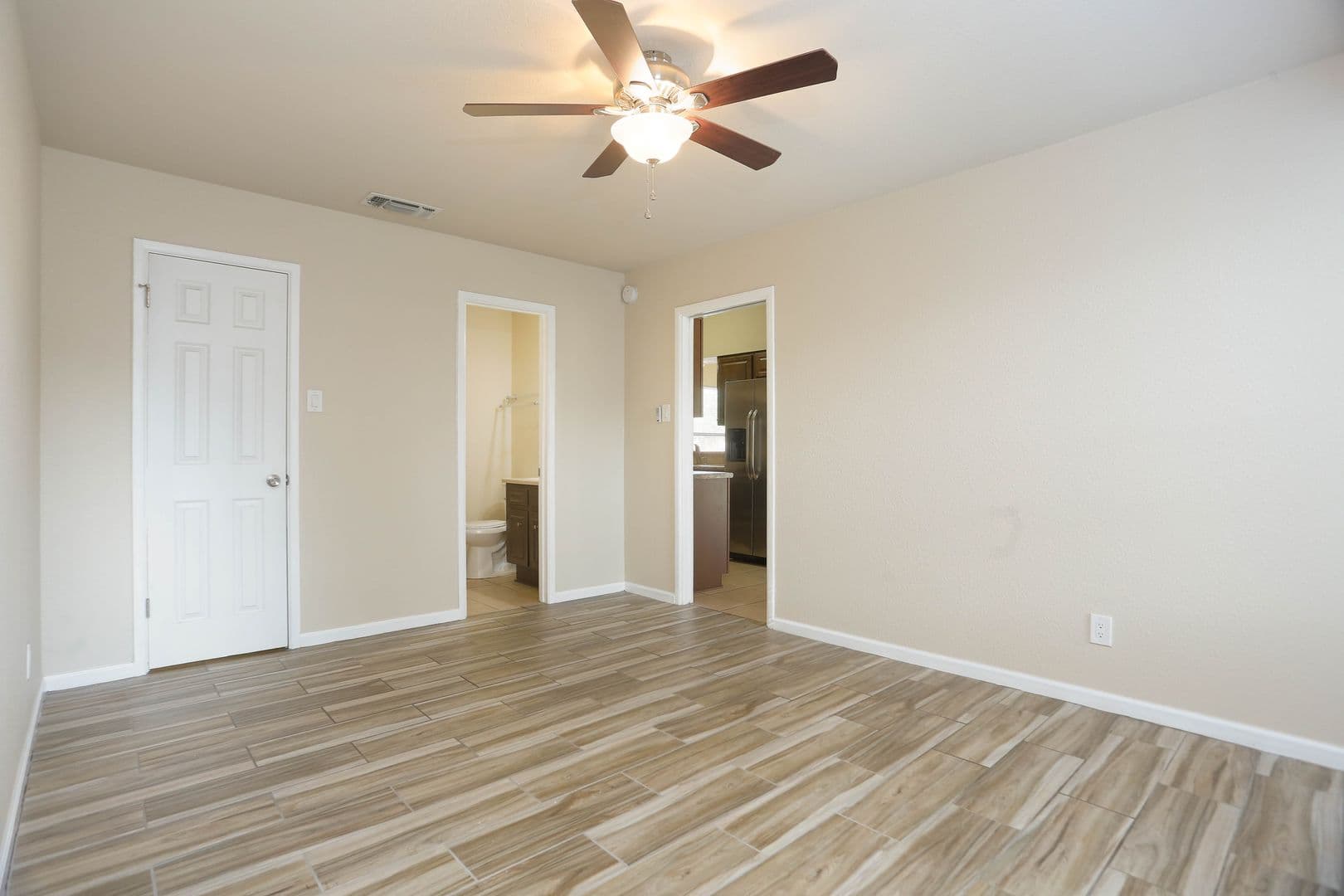 San Antonio House: 8226 Creekline Dr