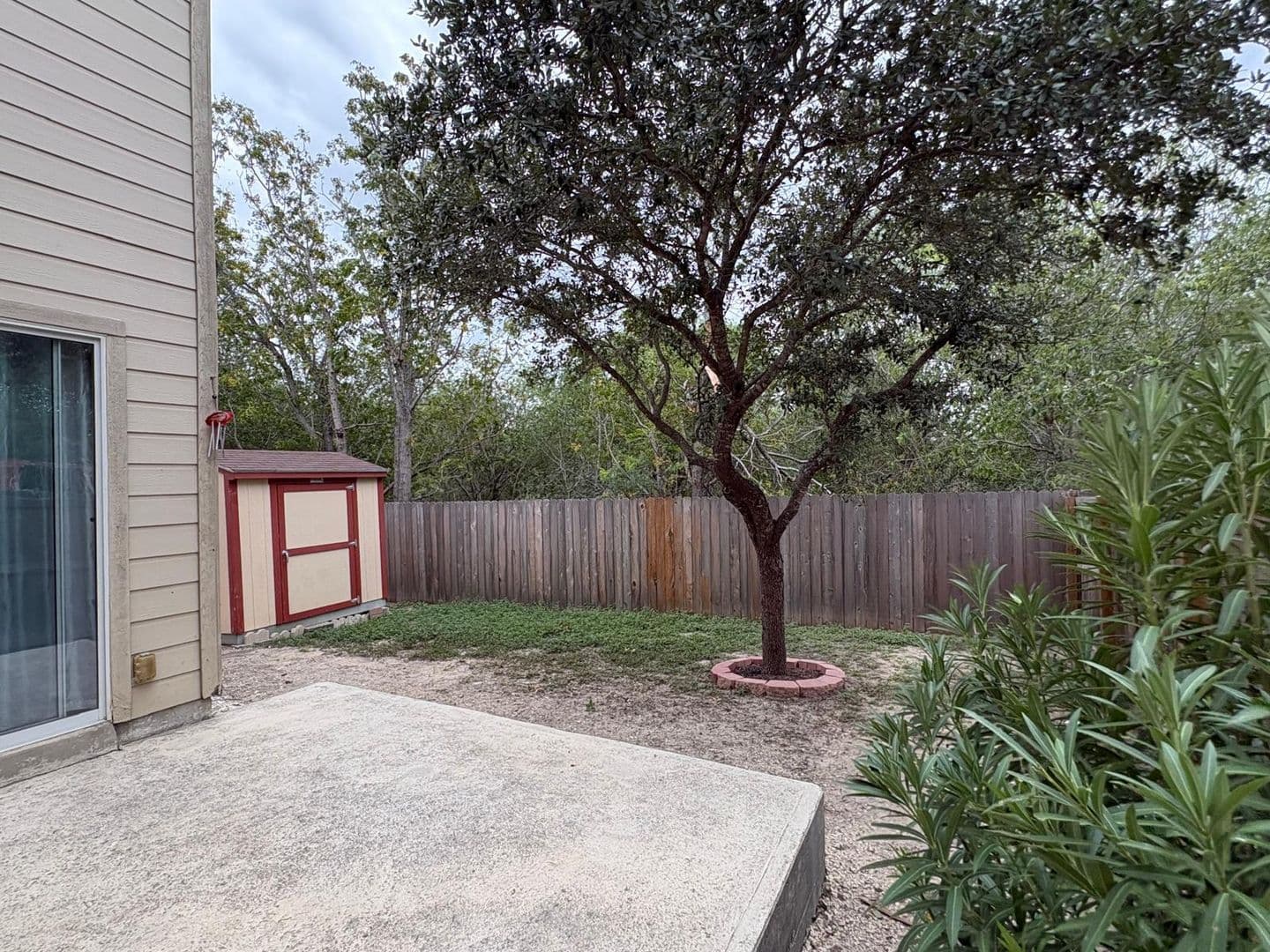 San Antonio House: 4915 Bear Wood