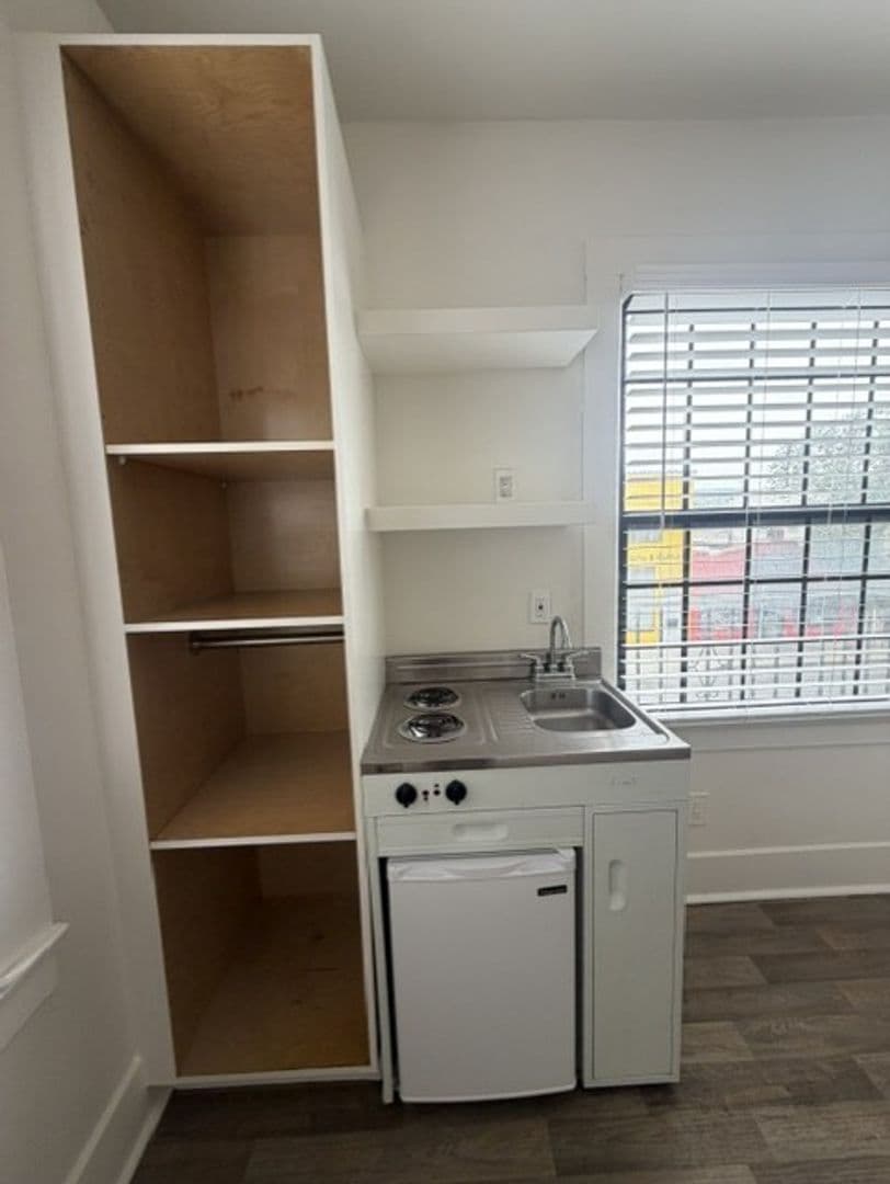 San Ysidro Apartment: 148-152 W San Ysidro Boulevard
