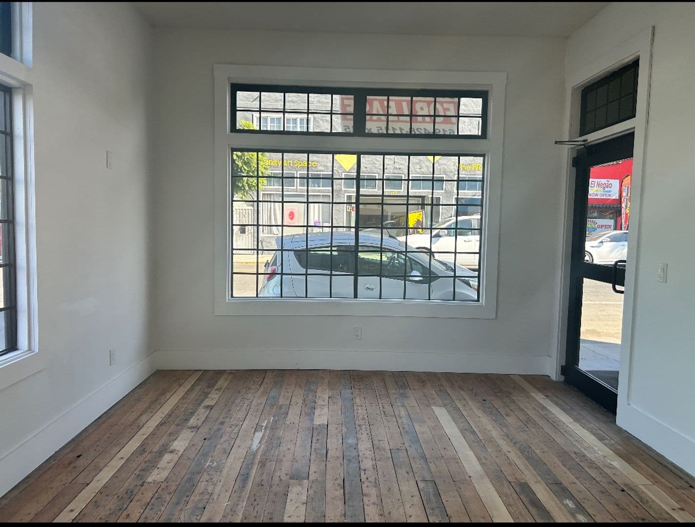 San Ysidro Apartment: 148-152 W San Ysidro Boulevard