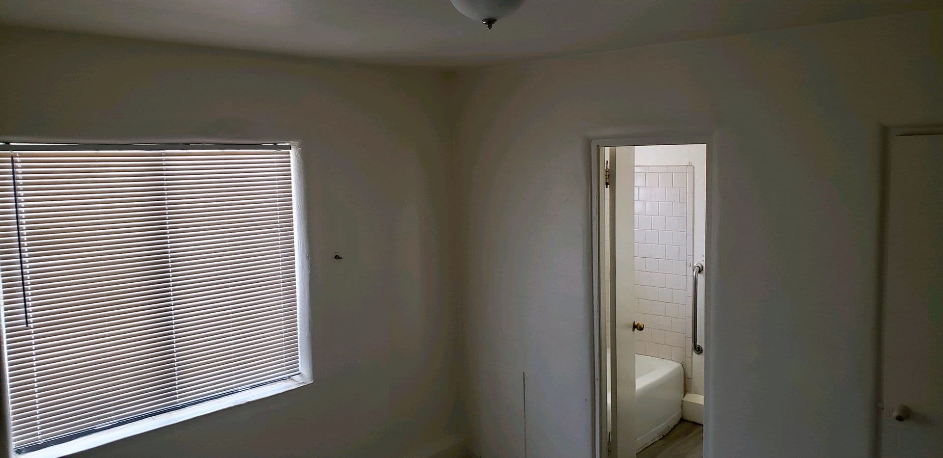 Albuquerque Apartment: 8915 Central NE