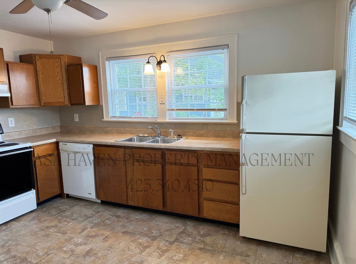 Johnson City Apartment: 302 W Pine Street  - 2