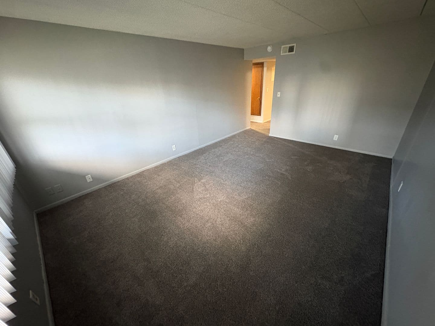 Lincoln Apartment: 645 S 20th St