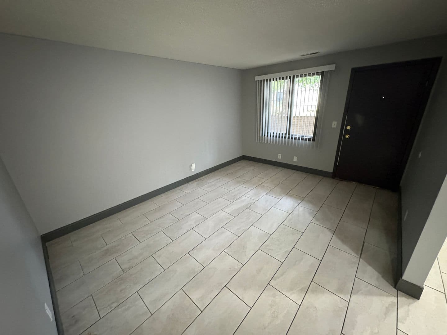 Lincoln Apartment: 1528 S. 19th street