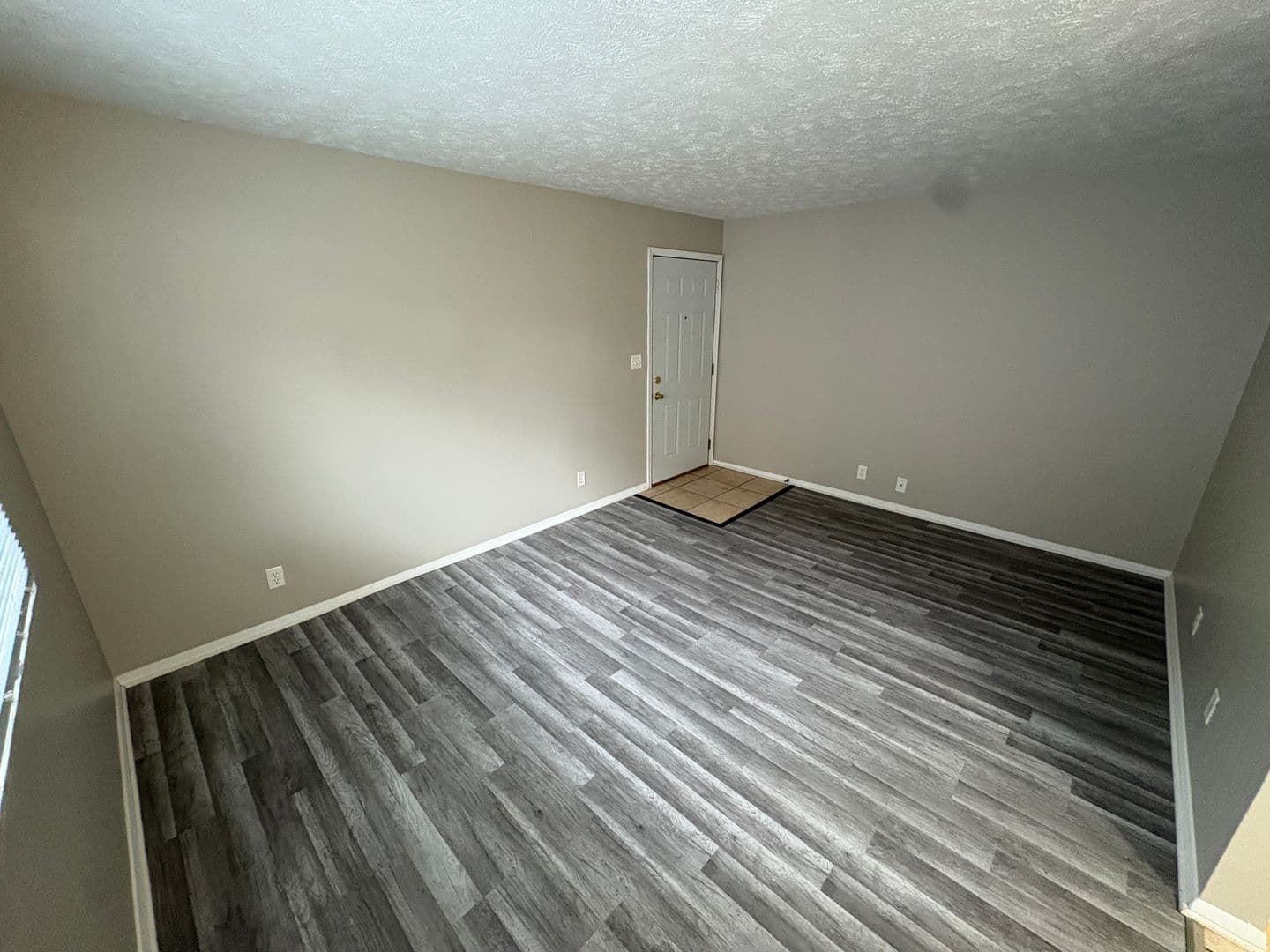 Lincoln Apartment: 2015 J street