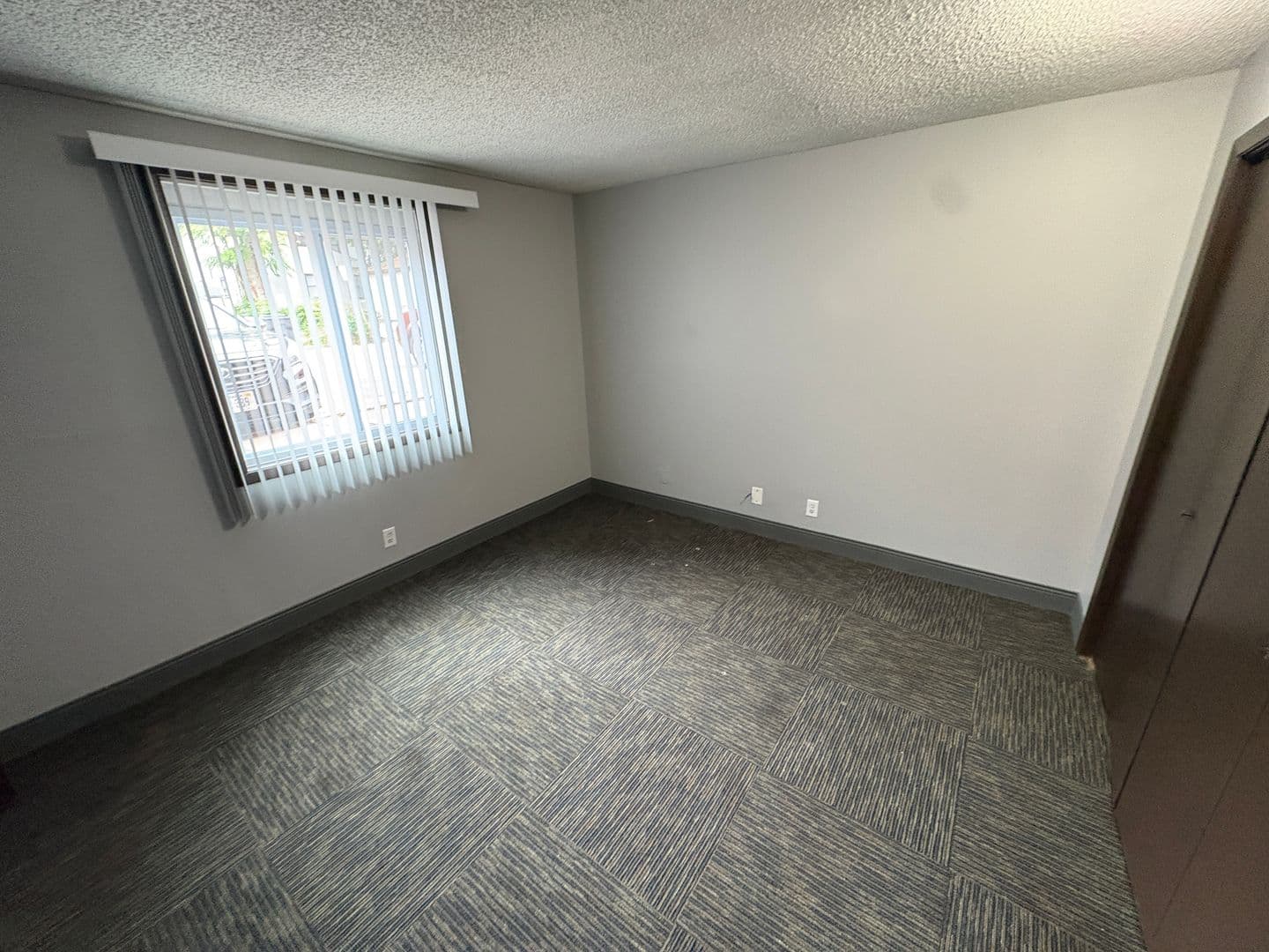 Lincoln Apartment: 1528 S. 19th street