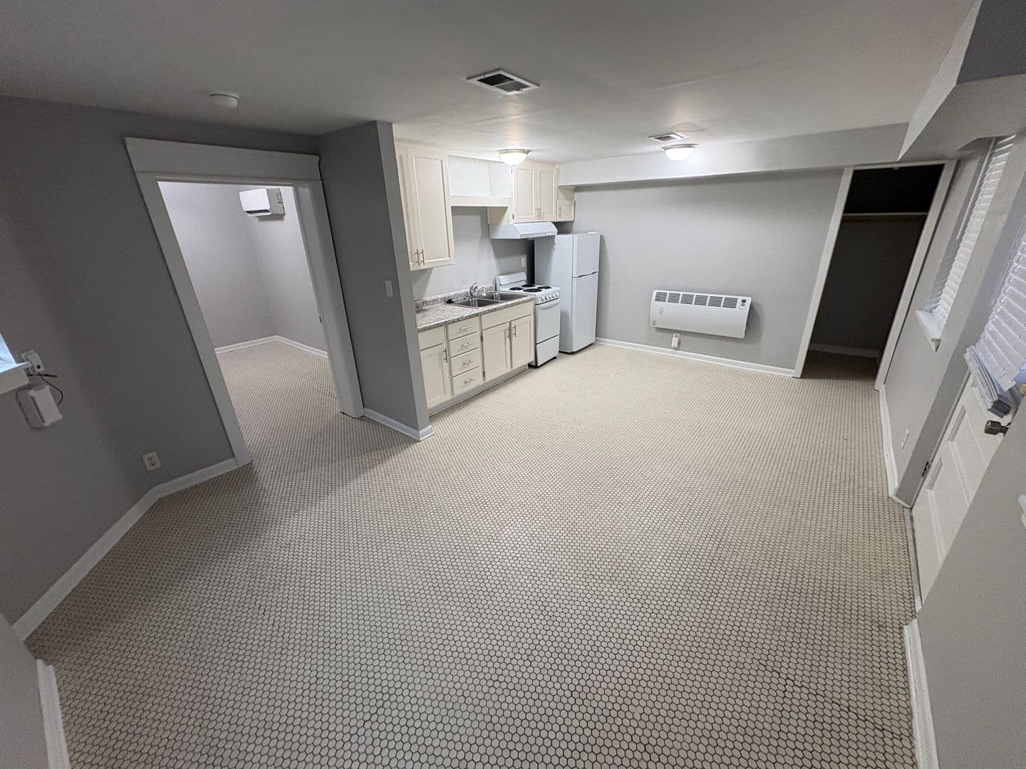 Lincoln Apartment: 1700 Garfield street