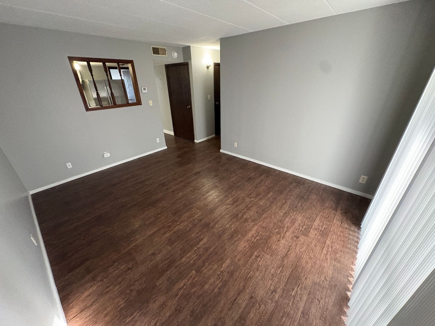 Lincoln Apartment: 3300 Huntington Ave