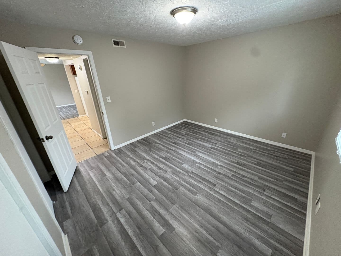 Lincoln Apartment: 2015 J street