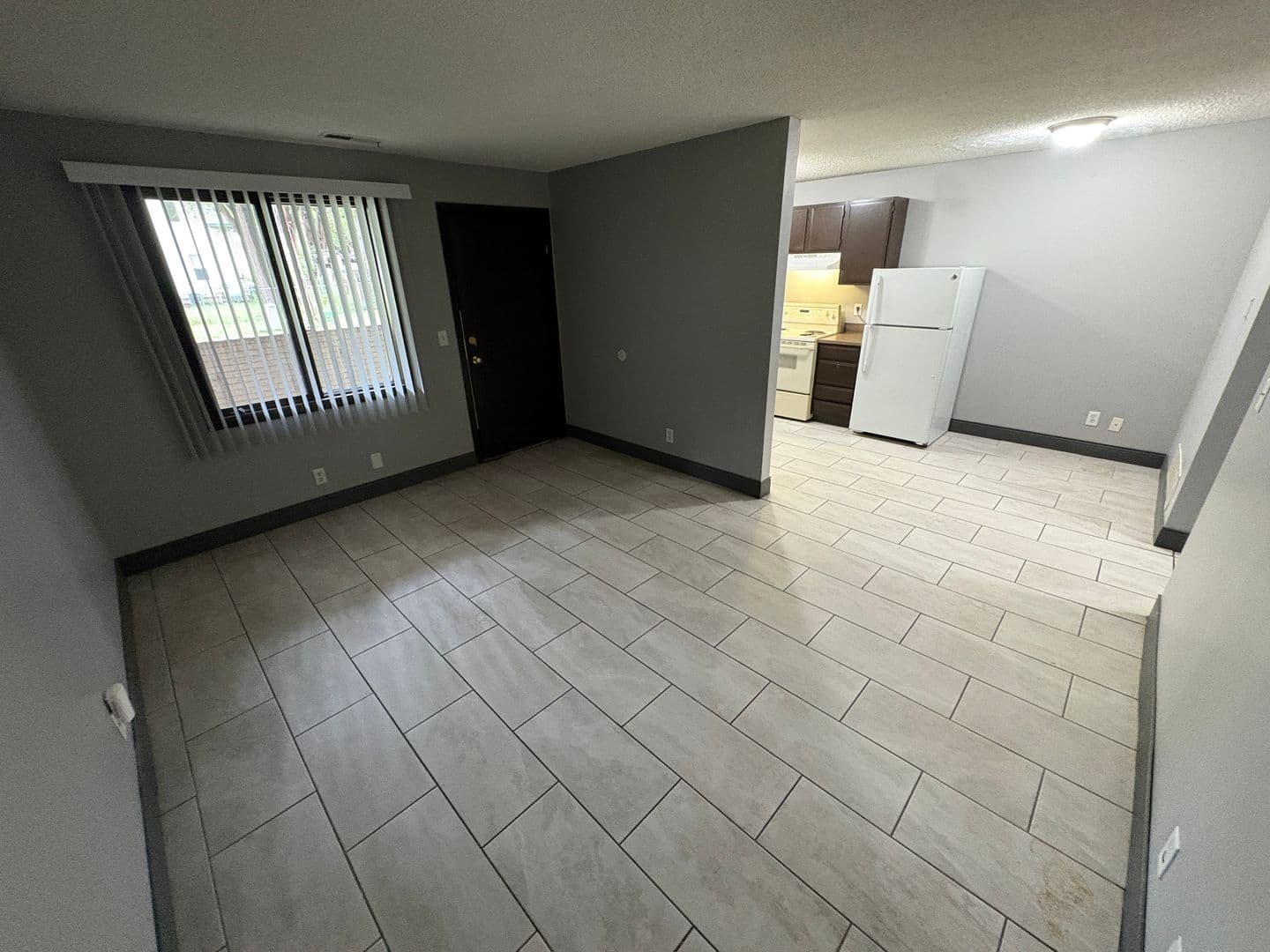 Lincoln Apartment: 1528 S. 19th street