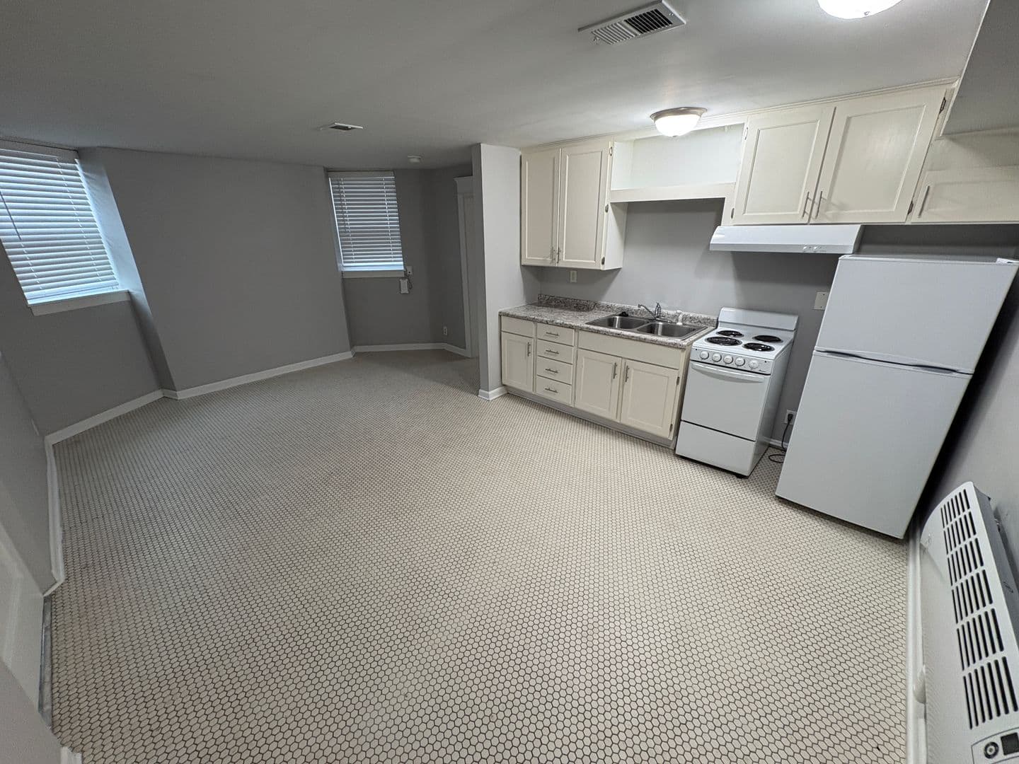 Lincoln Apartment: 1700 Garfield street