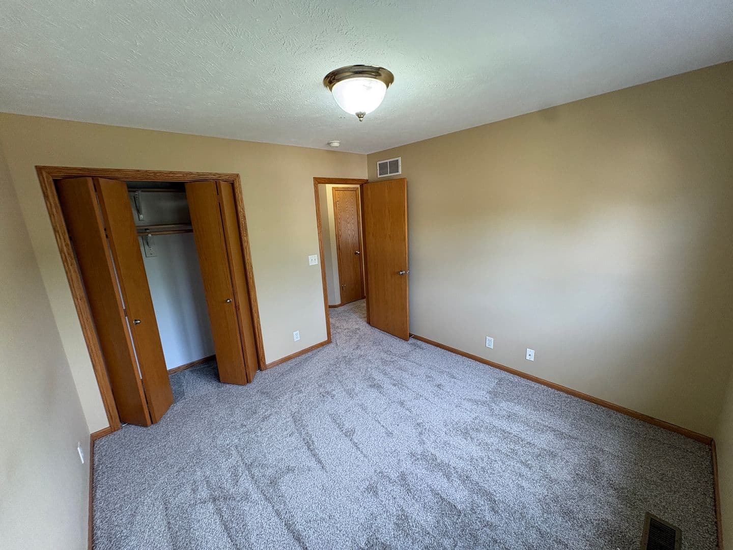 Lincoln Townhome: 6834 Whitewater Lane