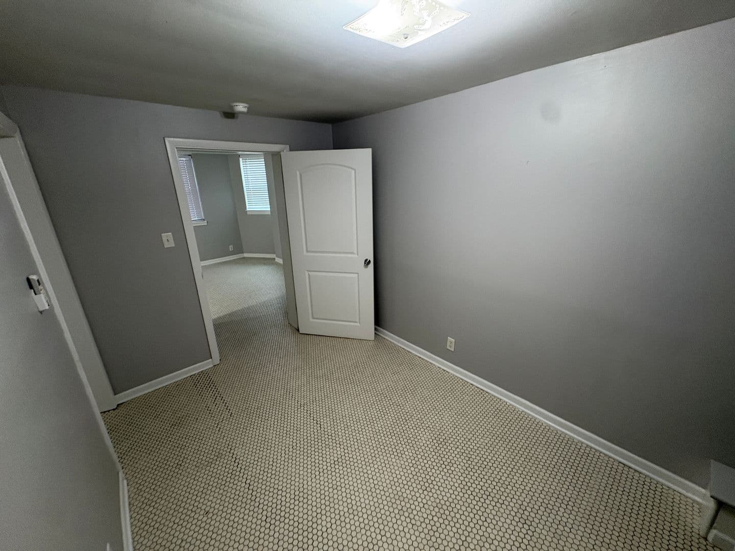 Lincoln Apartment: 1700 Garfield street
