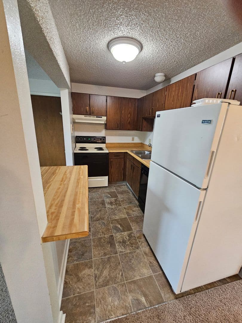 Casper Apartment: 411 S. Jefferson Street