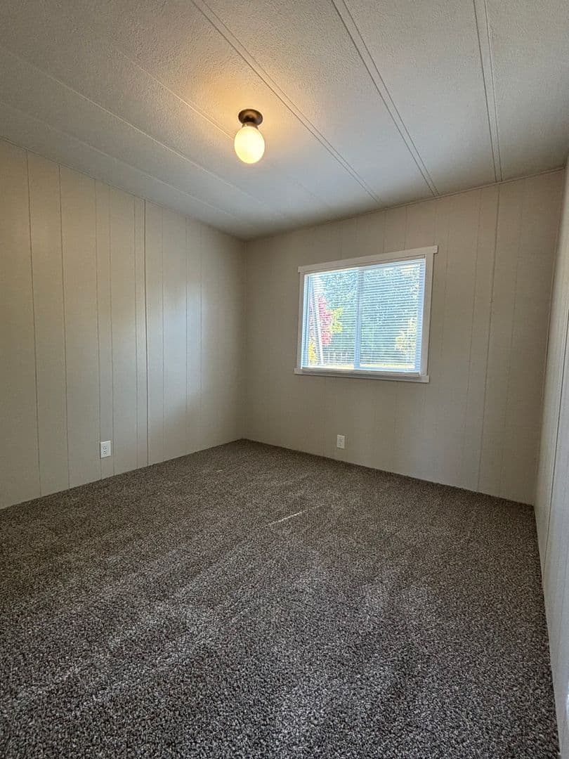 Albany House: 34715 Riverside Dr.