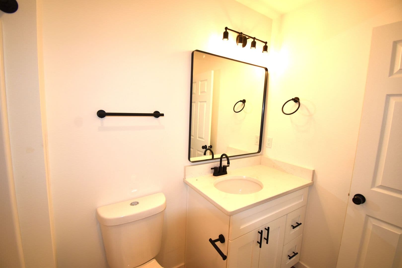 Sweet Home Apartment: 1307 22nd Ave