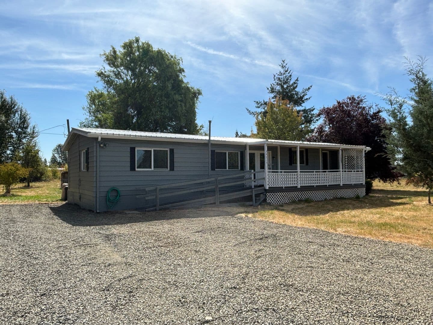 Albany House: 34715 Riverside Dr.