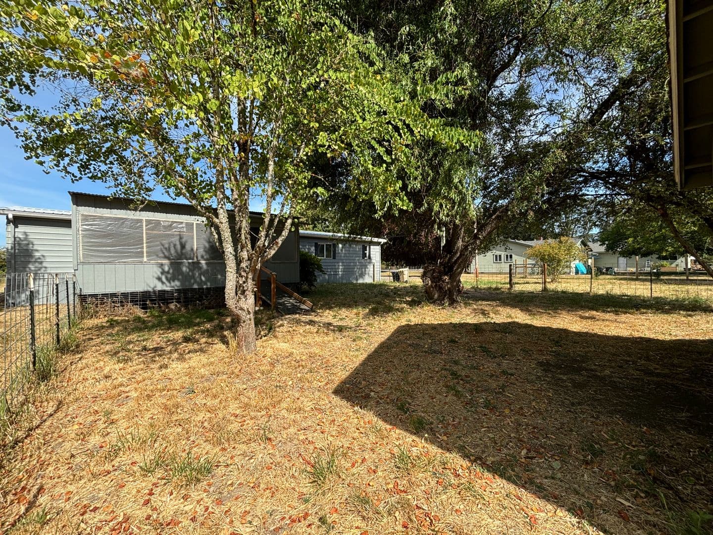 Albany House: 34715 Riverside Dr.