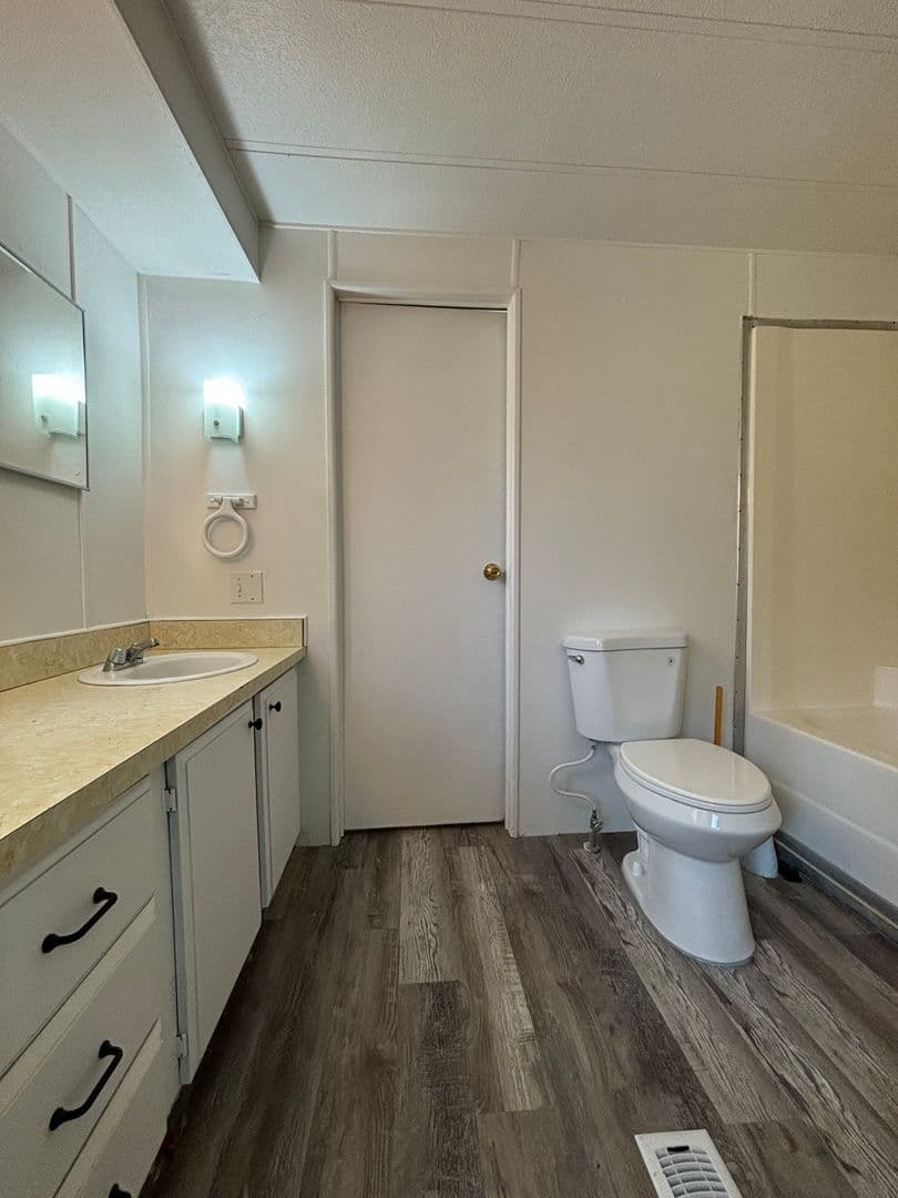 Albany House: 34715 Riverside Dr.