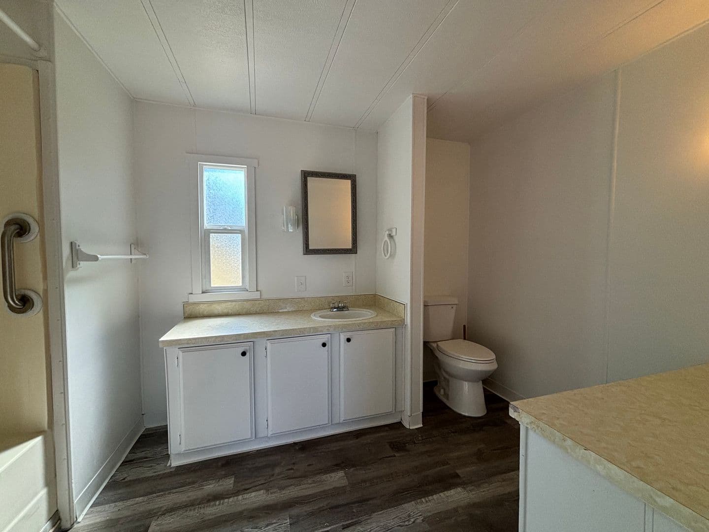 Albany House: 34715 Riverside Dr.