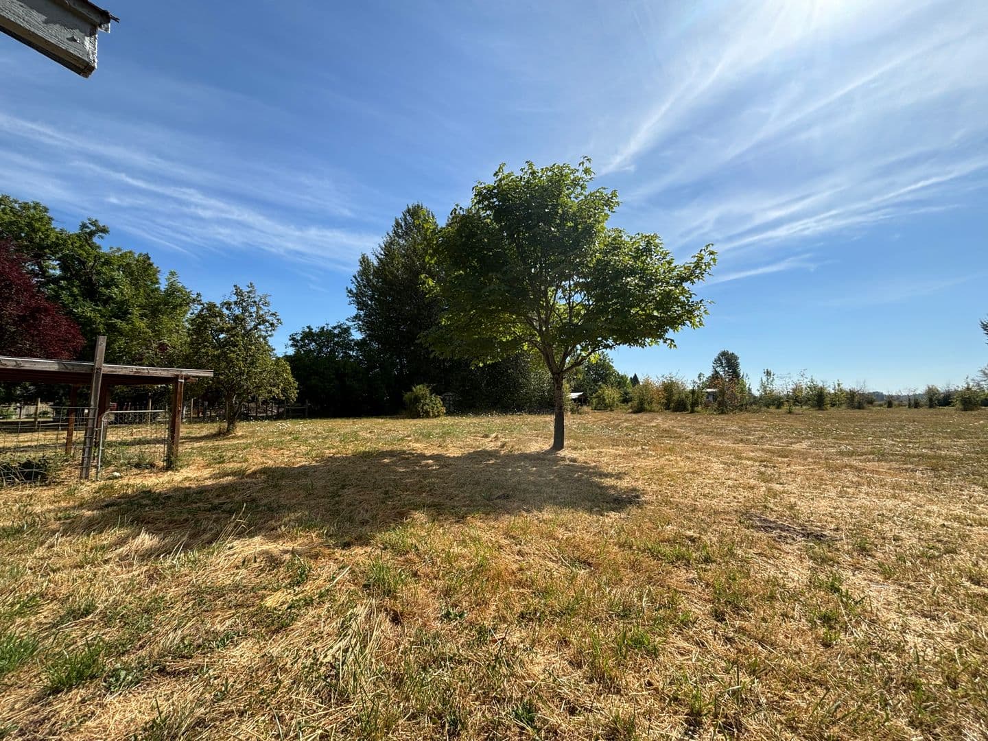 Albany House: 34715 Riverside Dr.