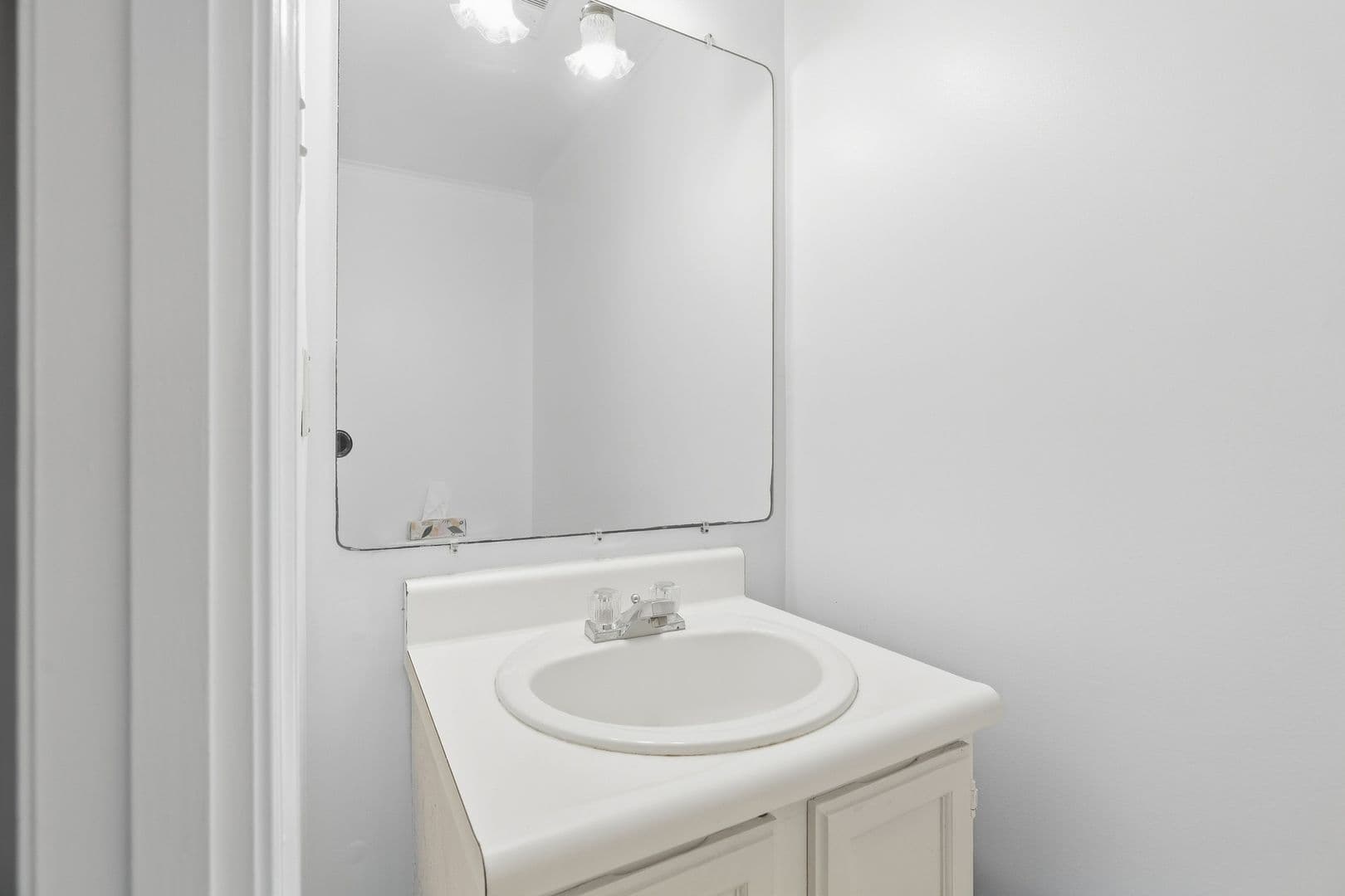 Fairfax House: 2915 Ellenwood Drive