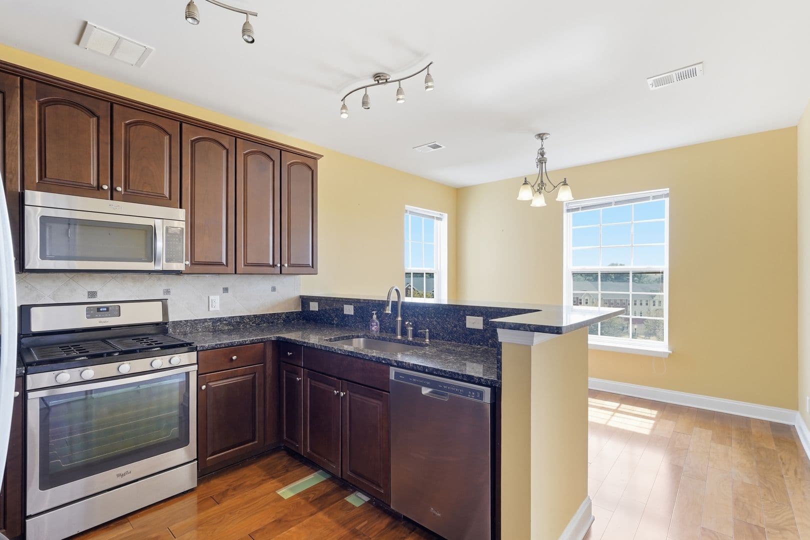 Manassas Condo: 9202 Charleston Drive