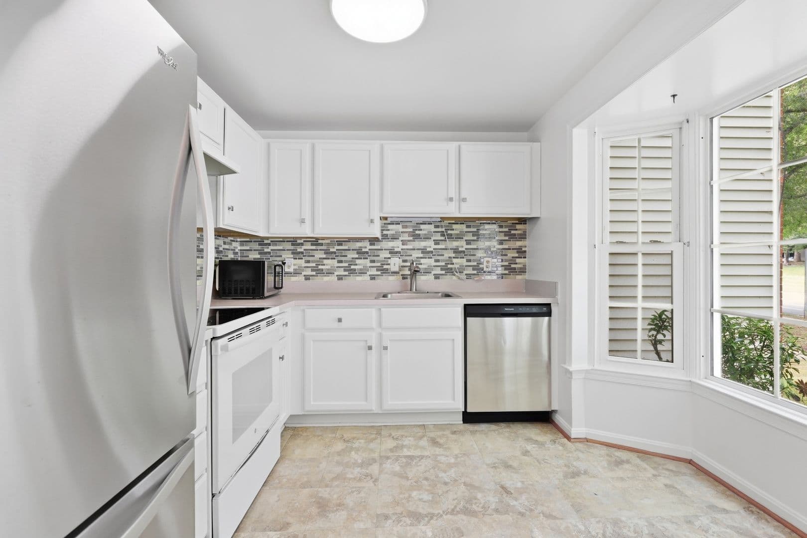 Fairfax House: 2915 Ellenwood Drive