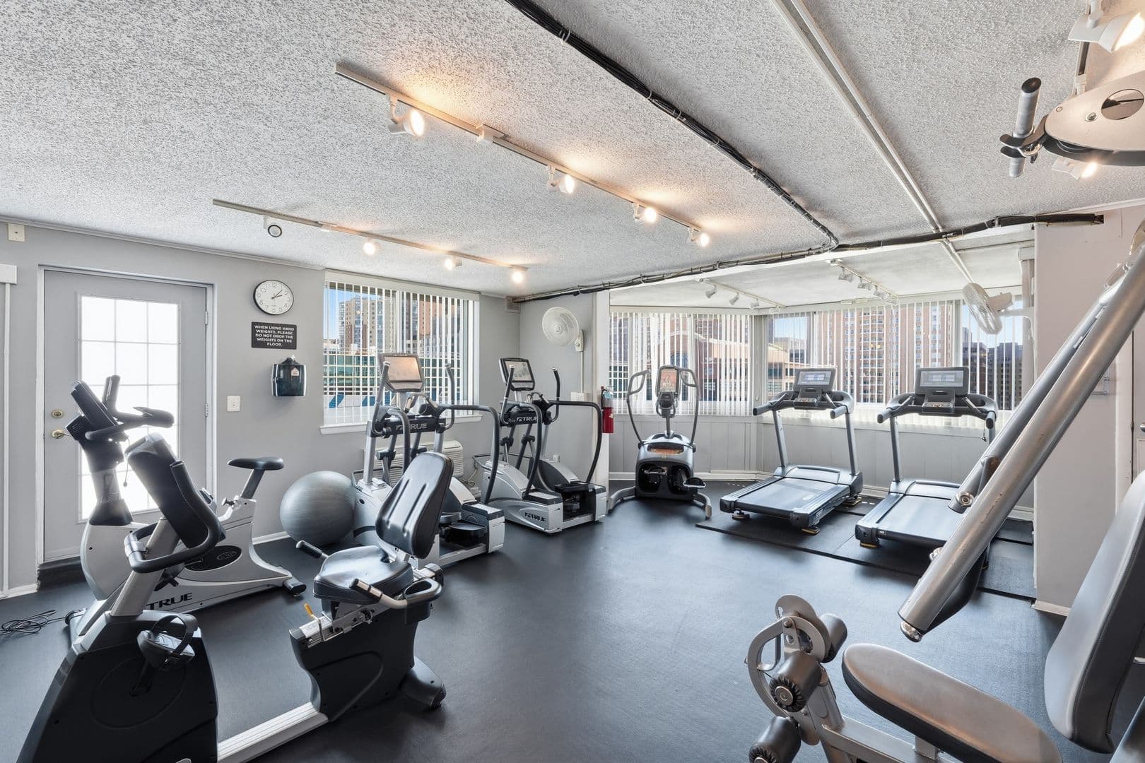 Arlington Condo: 1024 N Utah Street