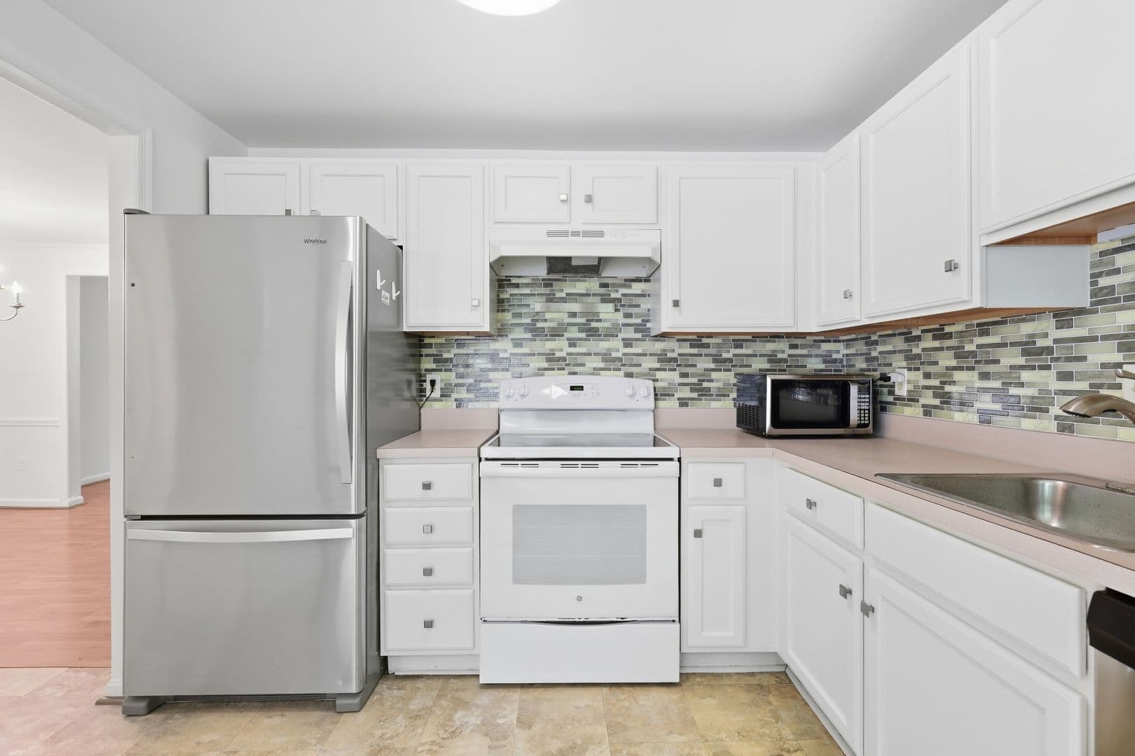 Fairfax House: 2915 Ellenwood Drive