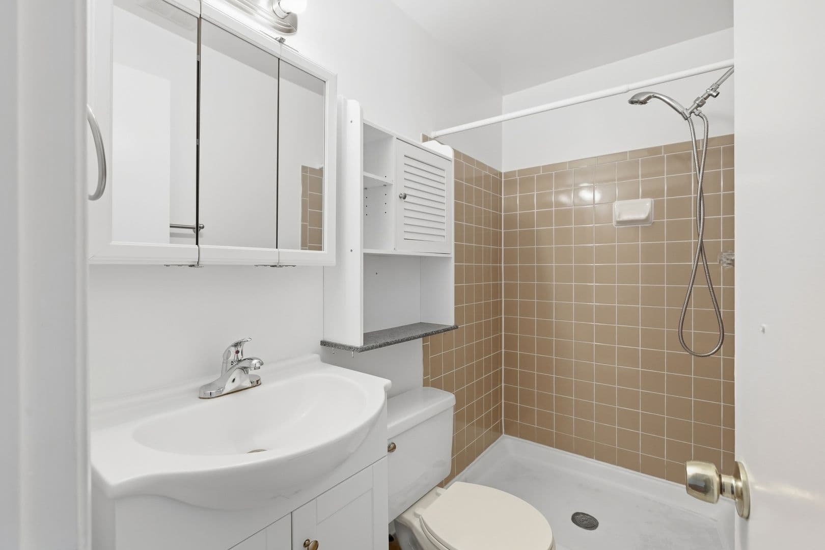 Fairfax House: 2915 Ellenwood Drive