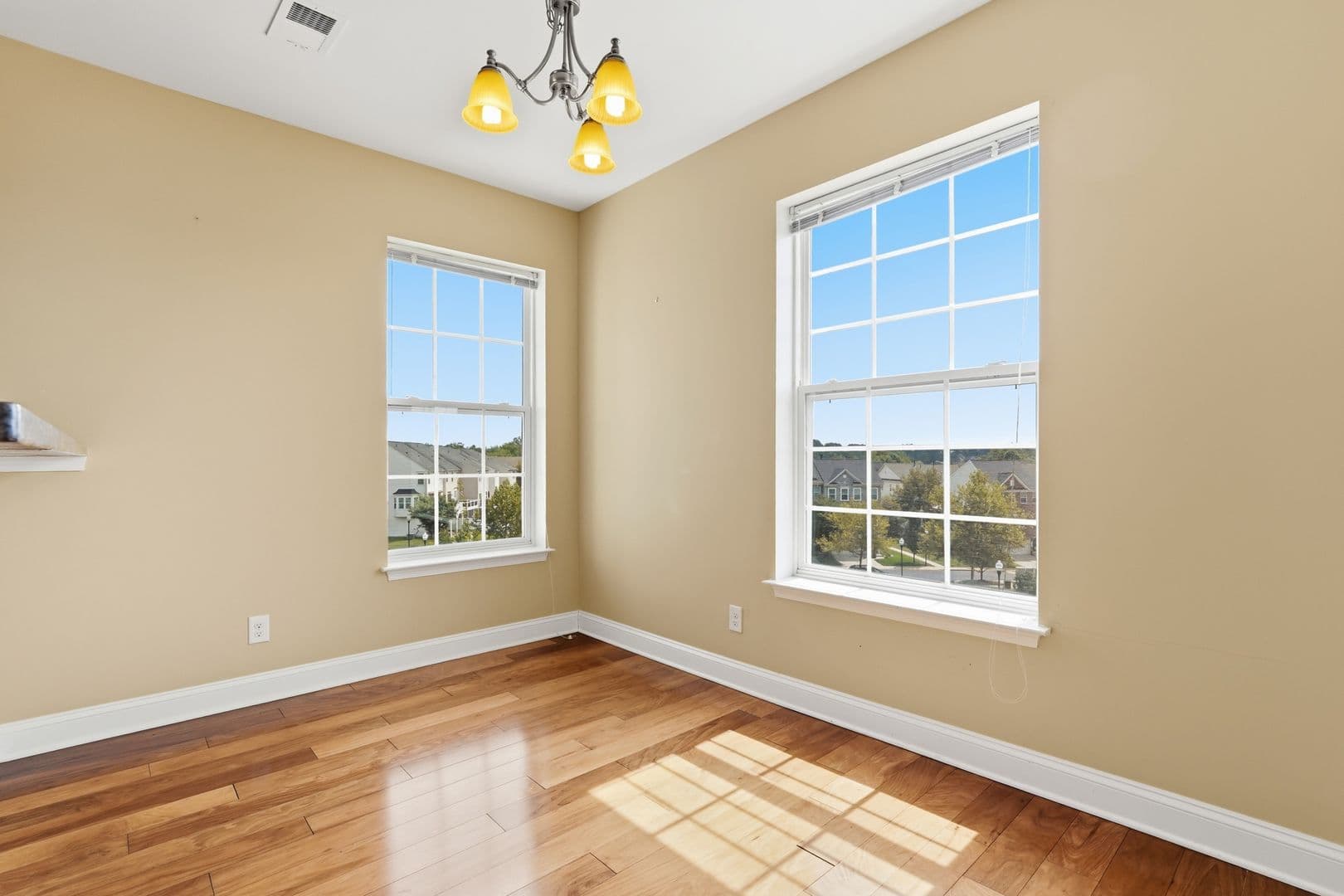 Manassas Condo: 9202 Charleston Drive