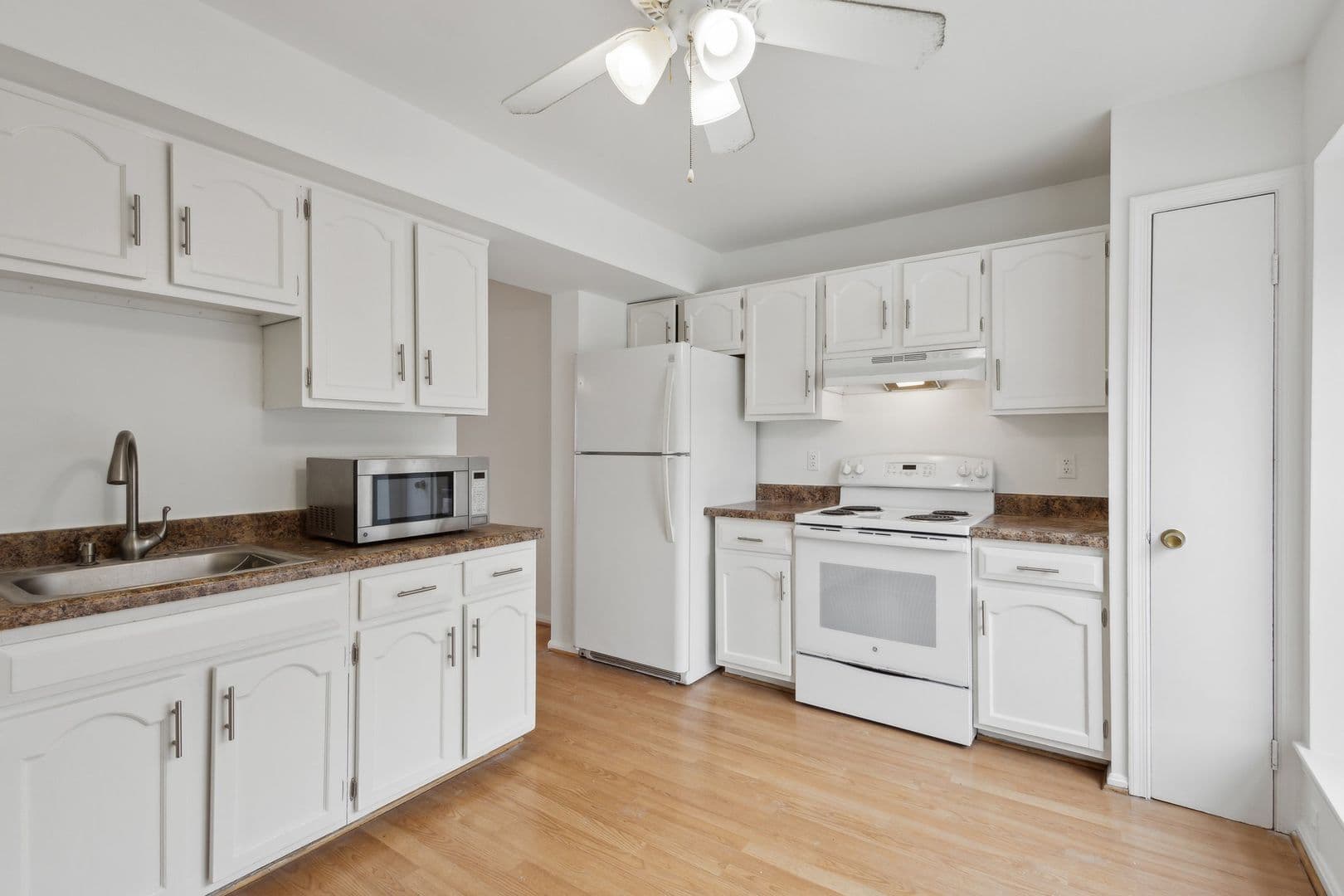 Fairfax Townhome: 3940 Bradwater Street