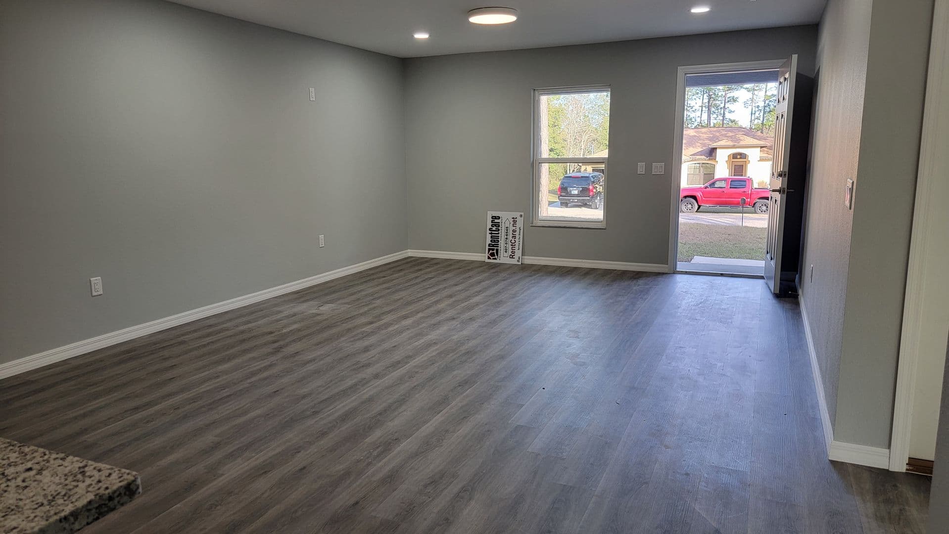 Dunnellon House: 7062 N Regent Terrace
