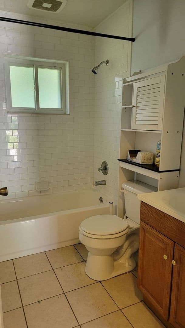 Dunnellon House: 2460 W Angler Ln