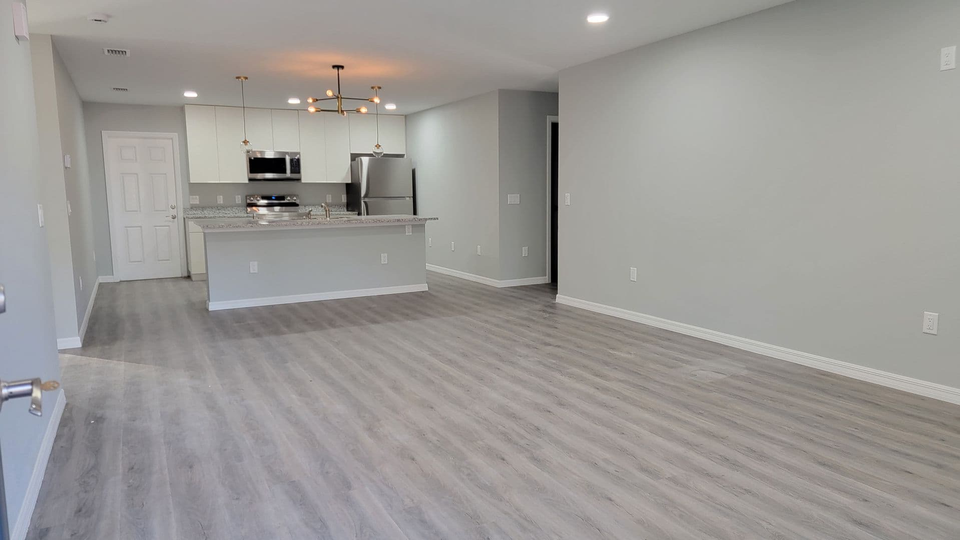 Dunnellon House: 7062 N Regent Terrace