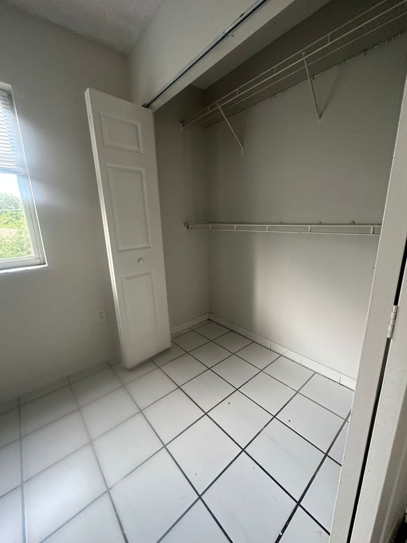 HIALEAH Apartment: 134 EAST 9TH STREET