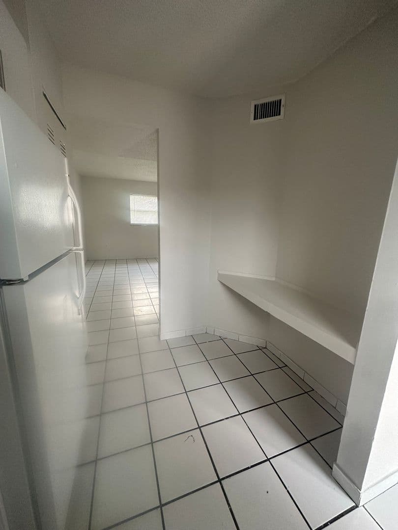 HIALEAH Apartment: 134 EAST 9TH STREET