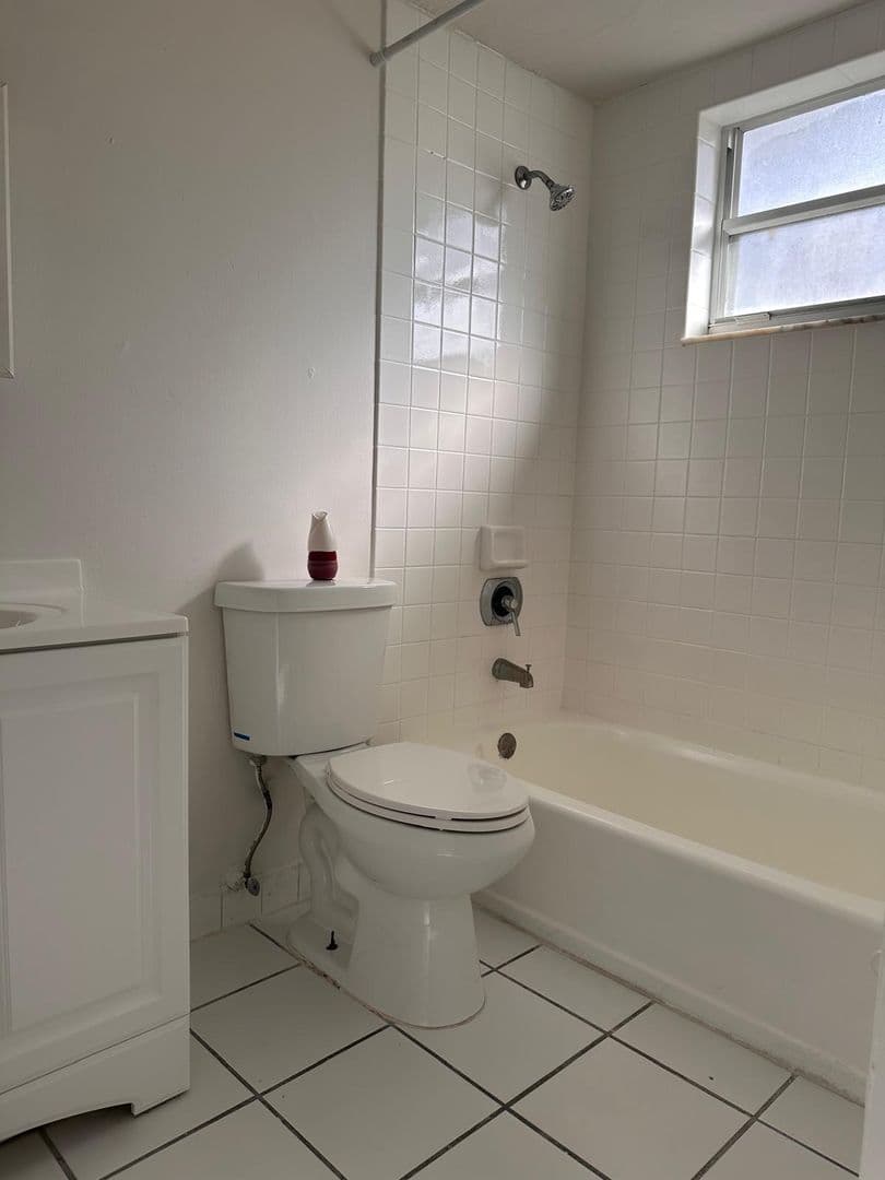 HIALEAH Apartment: 134 EAST 9TH STREET