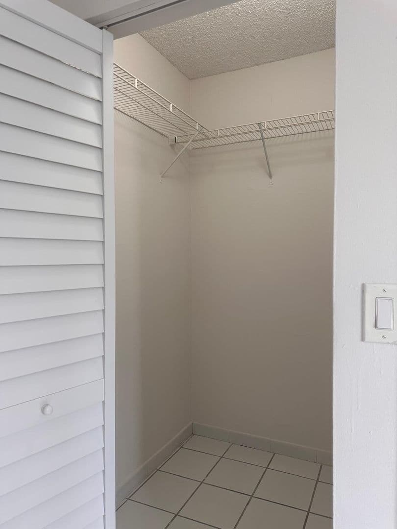 HIALEAH Apartment: 134 EAST 9TH STREET