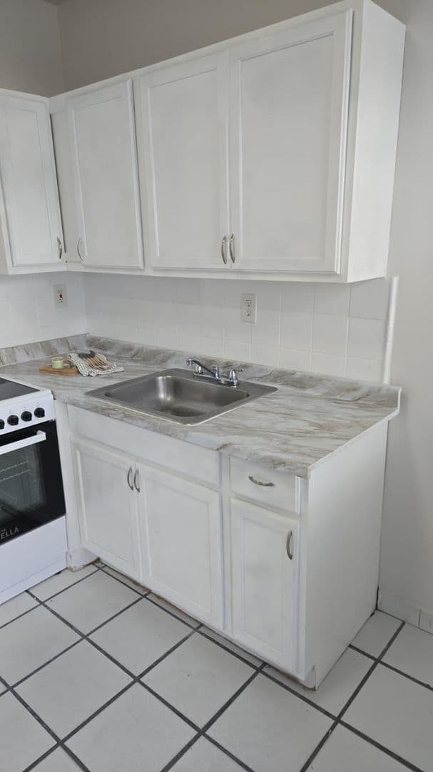 HIALEAH Apartment: 134 EAST 9TH STREET