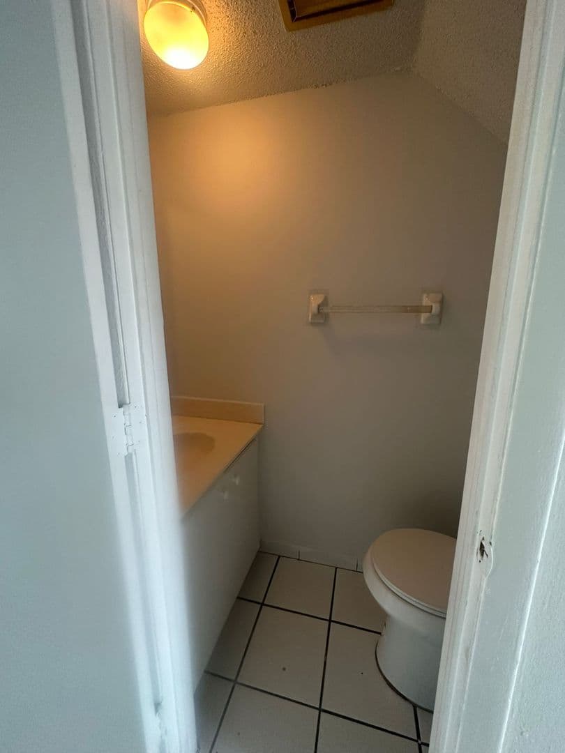 HIALEAH Apartment: 134 EAST 9TH STREET