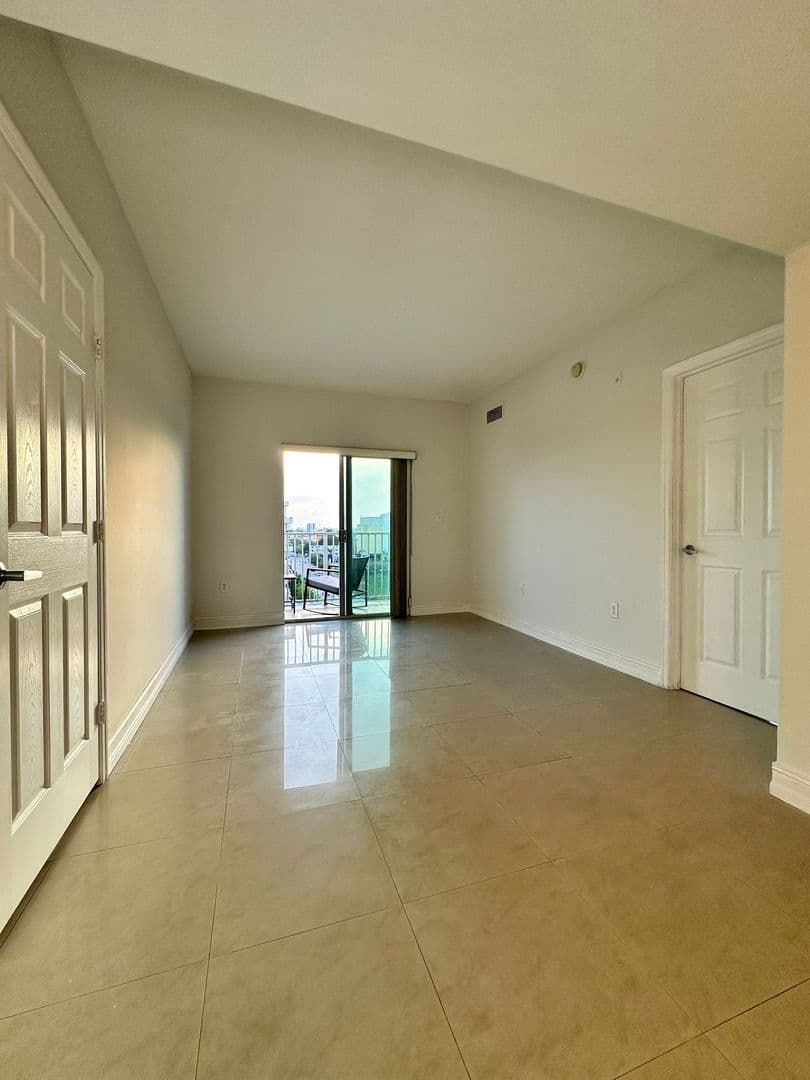 Miami Apartment: 624 SW 1st Street