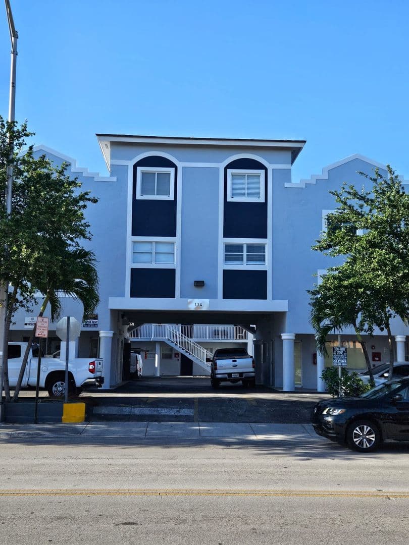 HIALEAH Apartment: 134 EAST 9TH STREET