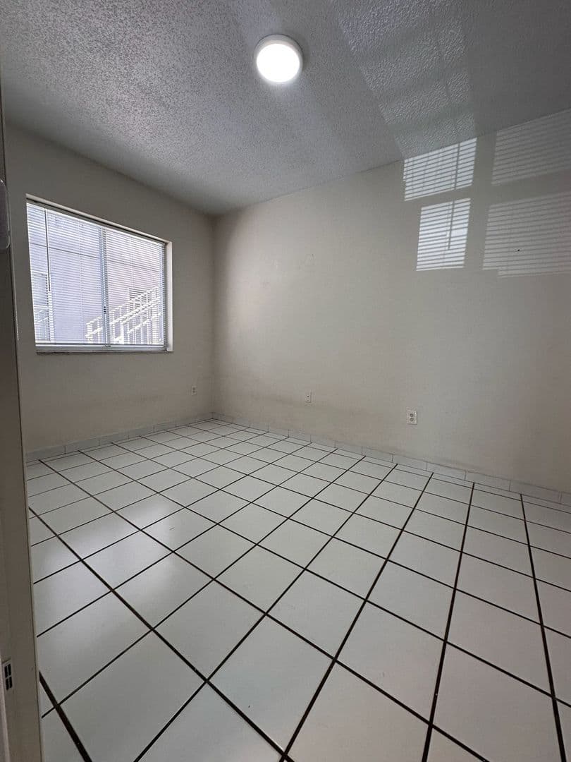HIALEAH Apartment: 134 EAST 9TH STREET