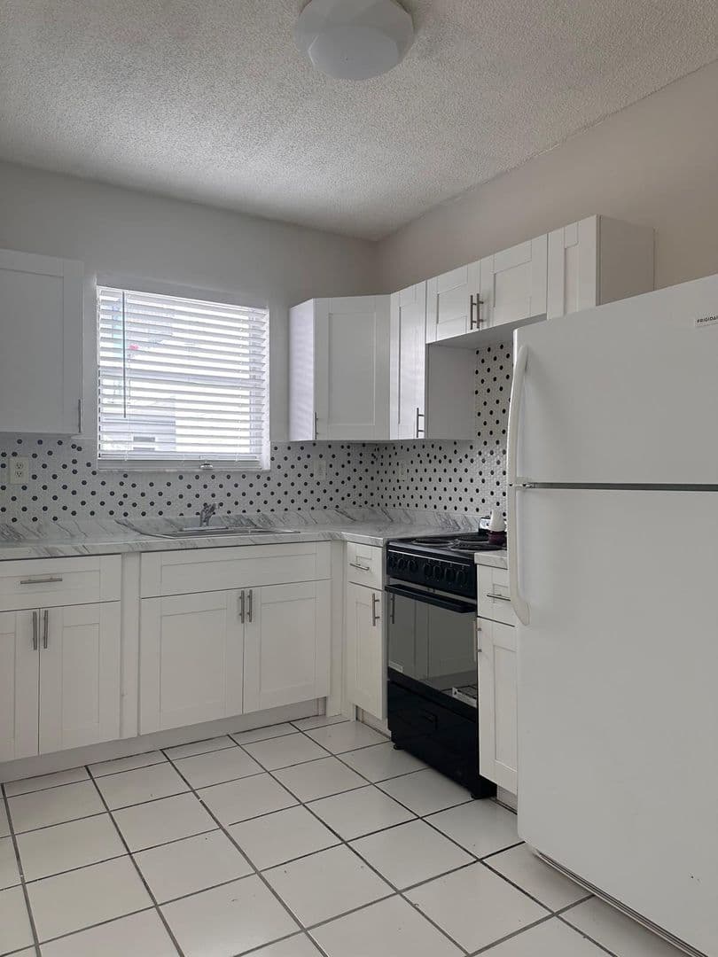 HIALEAH Apartment: 134 EAST 9TH STREET